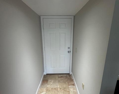 3540 Whitehall Drive - Photo Thumbnail 7
