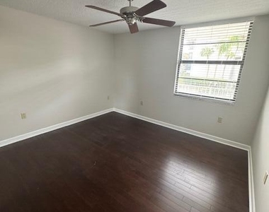 3540 Whitehall Drive - Photo Thumbnail 24