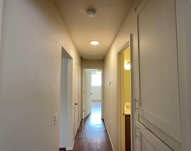 4418 N 53rd Lane - Photo Thumbnail 16