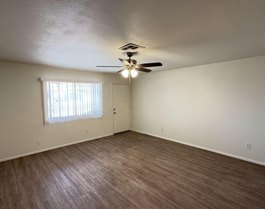 4418 N 53rd Lane - Photo Thumbnail 20