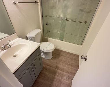 4418 N 53rd Lane - Photo Thumbnail 22