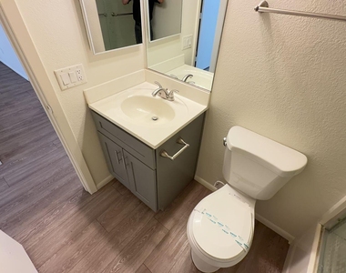 4418 N 53rd Lane - Photo Thumbnail 17
