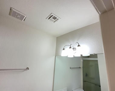 4418 N 53rd Lane - Photo Thumbnail 27