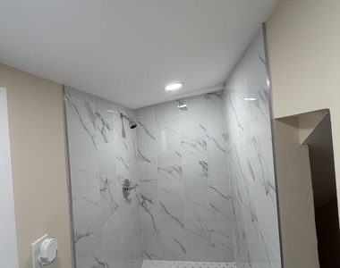 1018 Adams Street - Photo Thumbnail 9