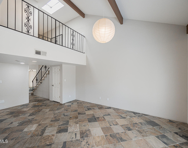 4922 N 42nd Way - Photo Thumbnail 9