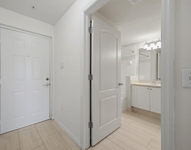 11041 Legacy Boulevard - Photo Thumbnail 4