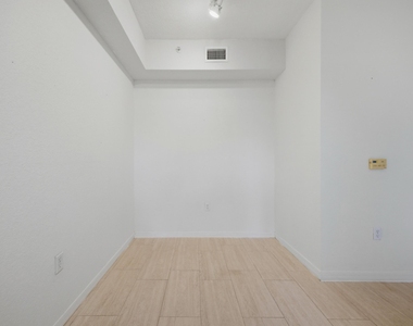 11041 Legacy Boulevard - Photo Thumbnail 9