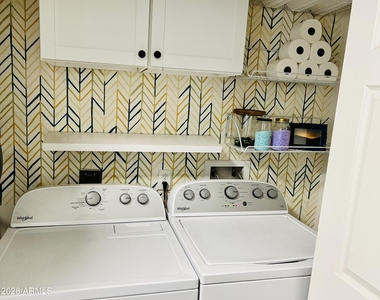 1711 W Montecito Avenue - Photo Thumbnail 15