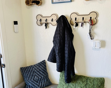 1711 W Montecito Avenue - Photo Thumbnail 1