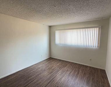 4418 N 53rd Lane - Photo Thumbnail 19