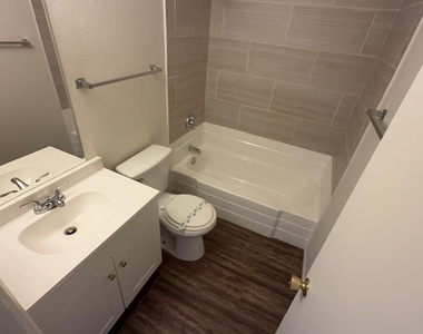 4418 N 53rd Lane - Photo Thumbnail 11