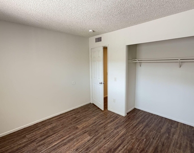 4418 N 53rd Lane - Photo Thumbnail 10