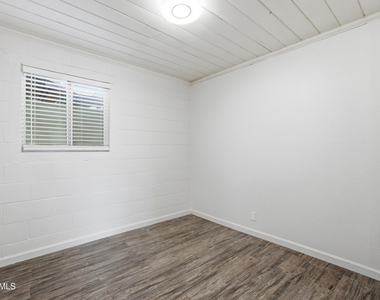 623 S Country Club Drive - Photo Thumbnail 8