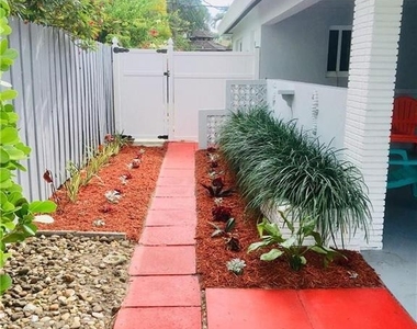 4580 Ne 3rd Avenue - Photo Thumbnail 15