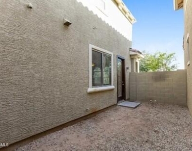 451 S Hawes Road - Photo Thumbnail 14