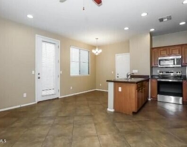 451 S Hawes Road - Photo Thumbnail 3