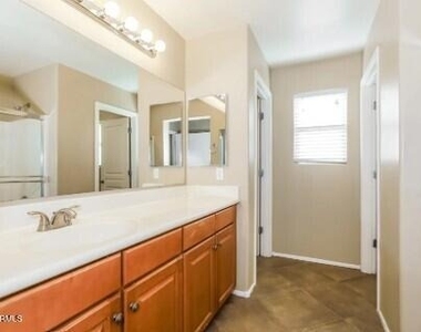 451 S Hawes Road - Photo Thumbnail 9