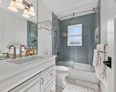 11352 Briarwood Place - Photo Thumbnail 13