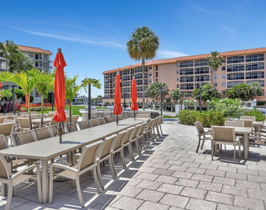 2871 N Ocean Boulevard - Photo Thumbnail 16
