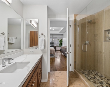 7157 E Rancho Vista Drive - Photo Thumbnail 14
