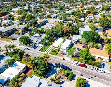 921 S M Street - Photo Thumbnail 22