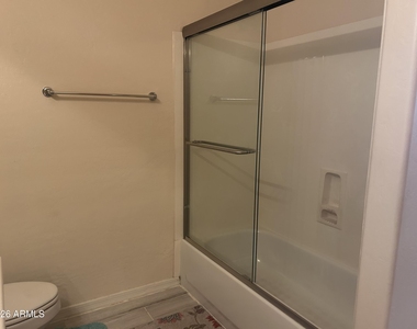 105 N Warren Street - Photo Thumbnail 9