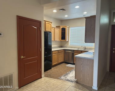 105 N Warren Street - Photo Thumbnail 6