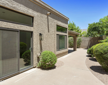9505 N 106th Place - Photo Thumbnail 21