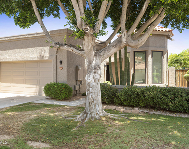 9505 N 106th Place - Photo Thumbnail 1