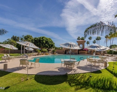9505 N 106th Place - Photo Thumbnail 24