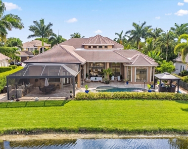 10771 Versailles Boulevard - Photo Thumbnail 47