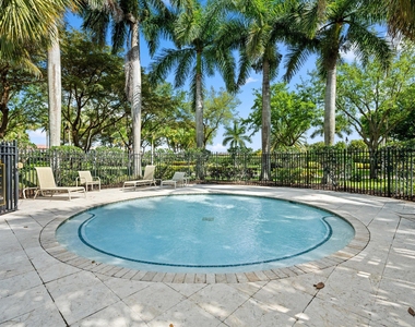 10771 Versailles Boulevard - Photo Thumbnail 56