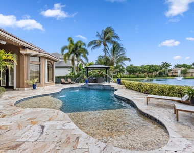 10771 Versailles Boulevard - Photo Thumbnail 37