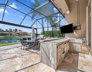 10771 Versailles Boulevard - Photo Thumbnail 35