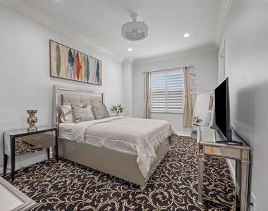 10771 Versailles Boulevard - Photo Thumbnail 29