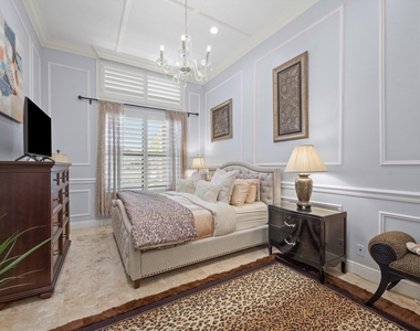 10771 Versailles Boulevard - Photo Thumbnail 31