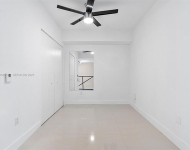 7935 East Drive - Photo Thumbnail 22