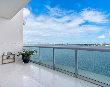 7935 East Drive - Photo Thumbnail 5