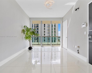7935 East Drive - Photo Thumbnail 15