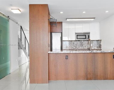 7935 East Drive - Photo Thumbnail 36