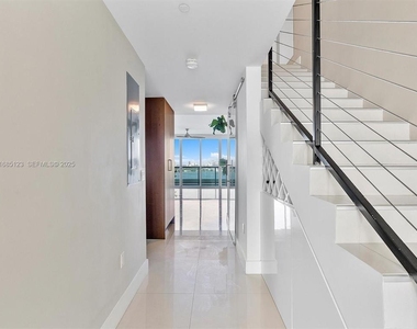 7935 East Drive - Photo Thumbnail 6