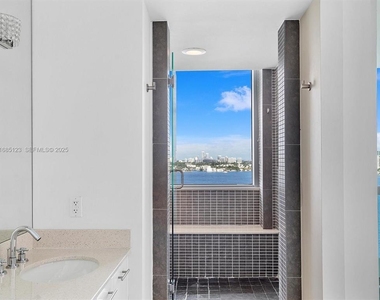 7935 East Drive - Photo Thumbnail 25