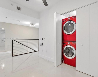 7935 East Drive - Photo Thumbnail 8