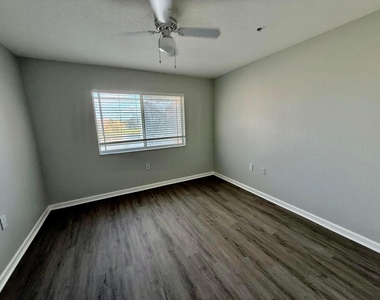 271 Sw Palm Drive - Photo Thumbnail 19