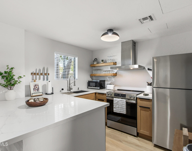 6125 E Indian School Road - Photo Thumbnail 14