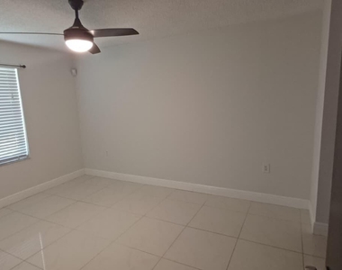 19111 Glenmoor Drive - Photo Thumbnail 3