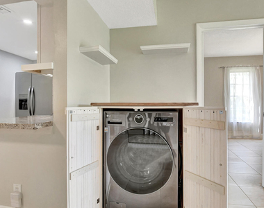 450 Nw 20th Street - Photo Thumbnail 9