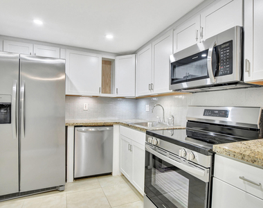 450 Nw 20th Street - Photo Thumbnail 7