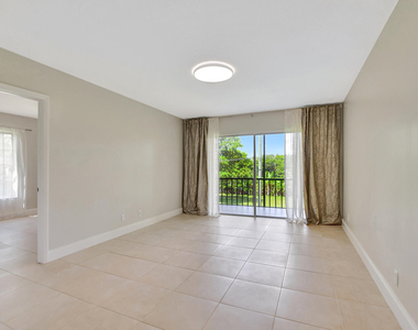 450 Nw 20th Street - Photo Thumbnail 2