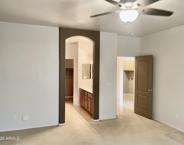 17456 W Ashley Drive - Photo Thumbnail 11